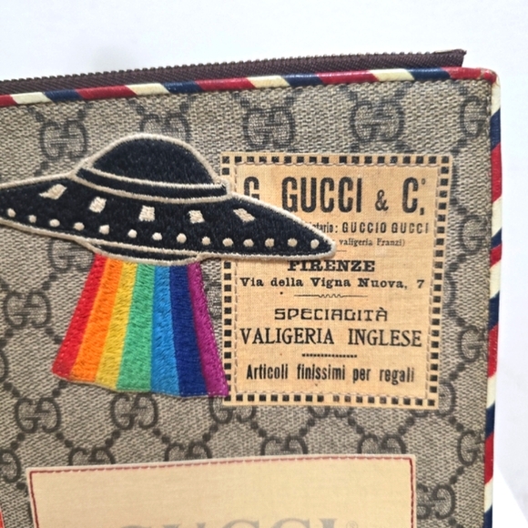 GUCCI 2018 Cruise GG Supreme Canvas UFO Patch Envelope Clutch - Picture 4 of 12